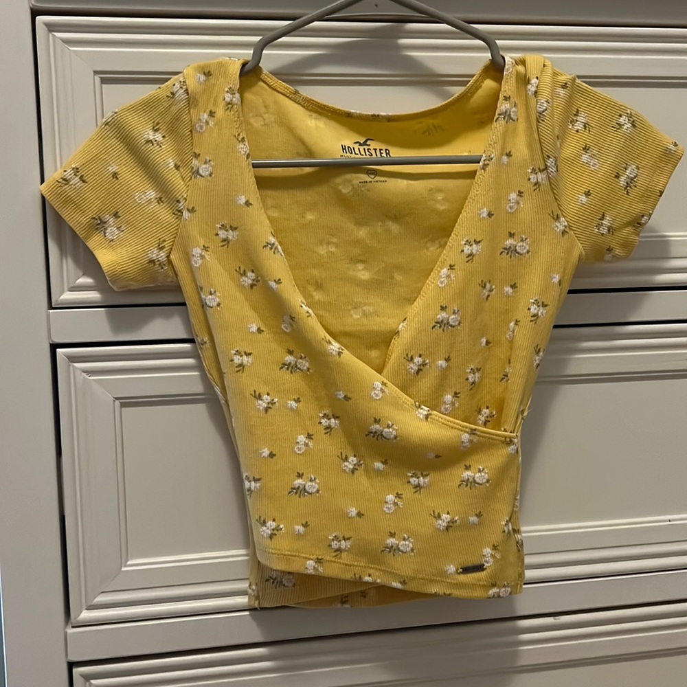 Hollister Crossover Baby Tee